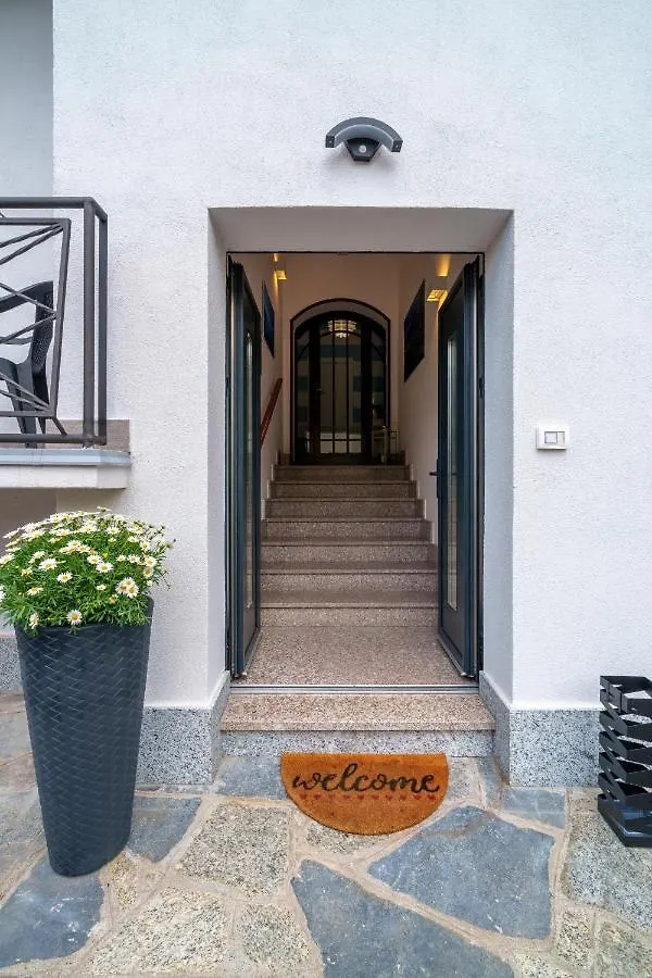 Casa Vacanza Acqua Dolce Maccagno Italy