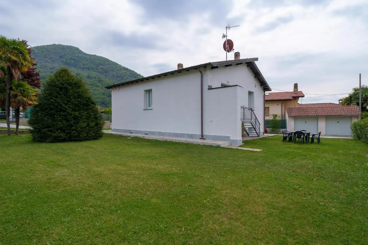 Casa Vacanza Acqua Dolce Maccagno 0*,  Italy